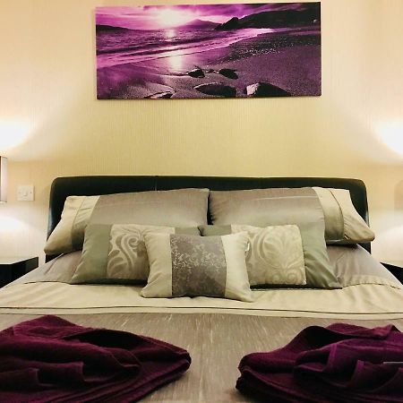Azim And Suzi'S City Centre Apartment 因弗内斯 外观 照片