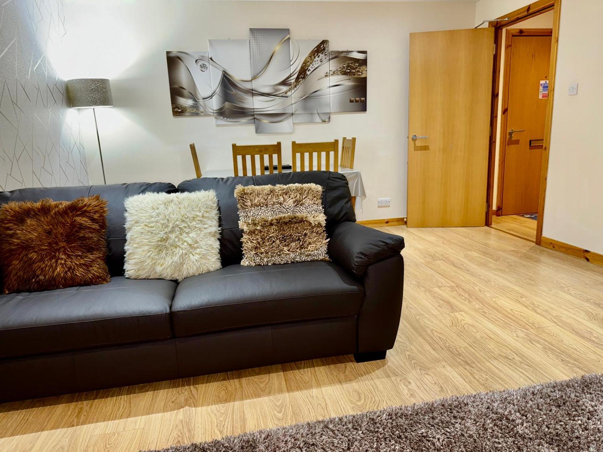 Azim And Suzi'S City Centre Apartment 因弗内斯 外观 照片