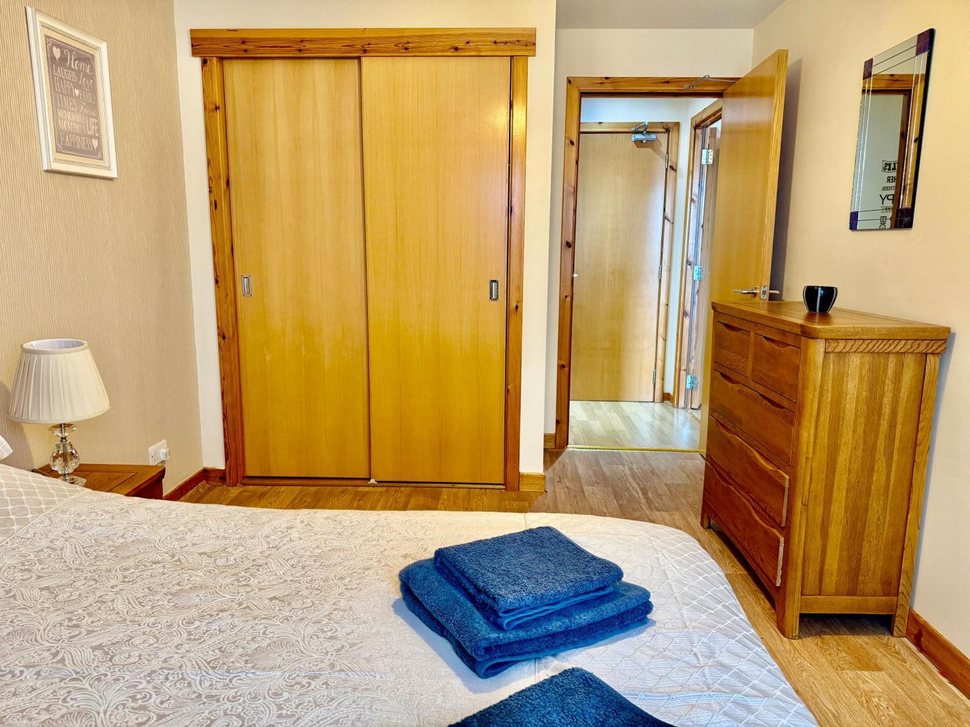 Azim And Suzi'S City Centre Apartment 因弗内斯 外观 照片