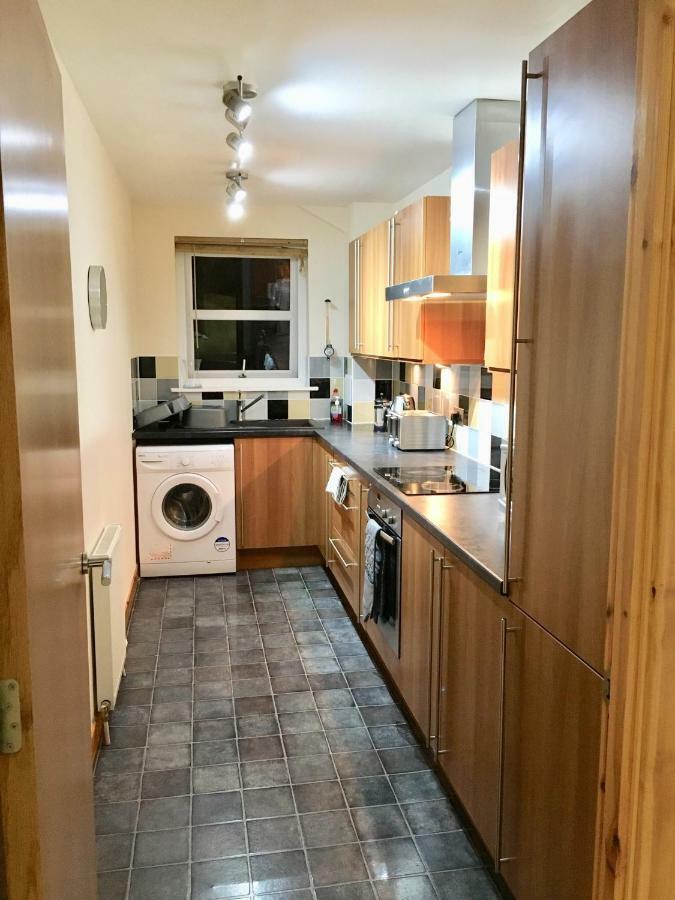 Azim And Suzi'S City Centre Apartment 因弗内斯 外观 照片