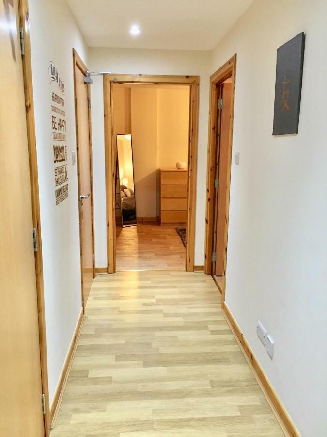 Azim And Suzi'S City Centre Apartment 因弗内斯 外观 照片